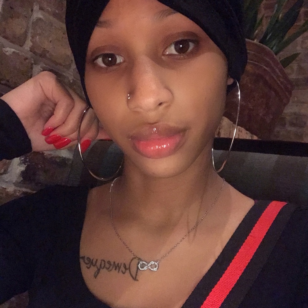 Meet your Posher, Jamaya